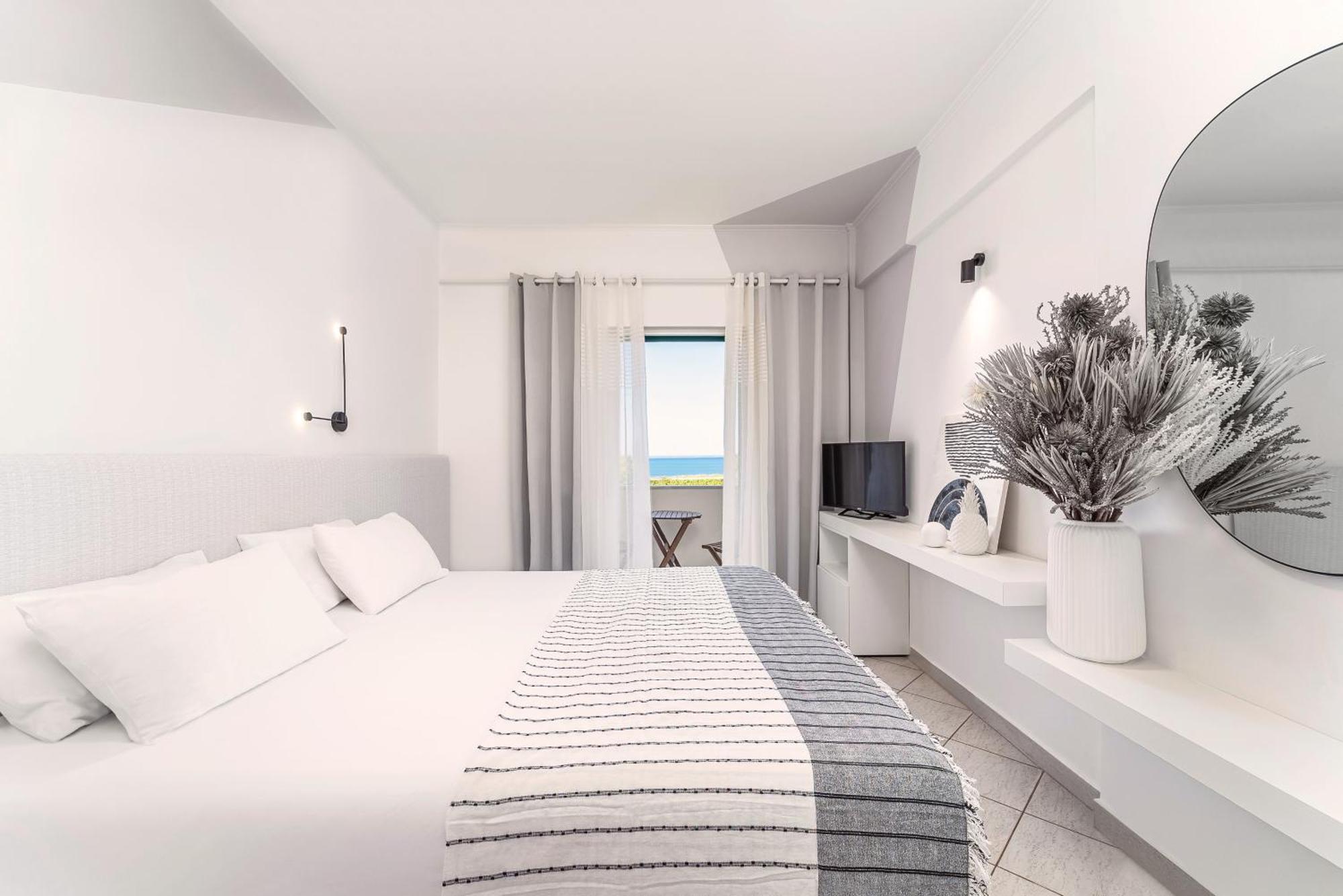 San Giovanni Beach Resort And Suites Агиос-Иоаннис Номер фото